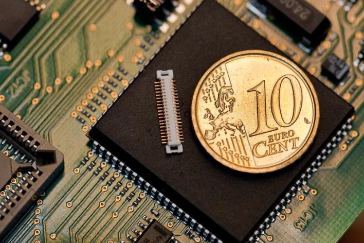 Mikrochip, Platine, 10-Cent-Münze, Größenvergleich, Elektronik, Technik